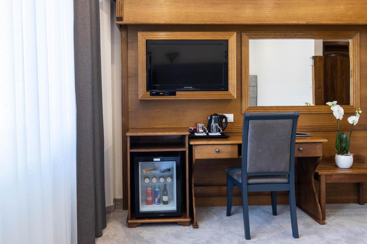 Hotel Afa Pristina Eksteriør bilde