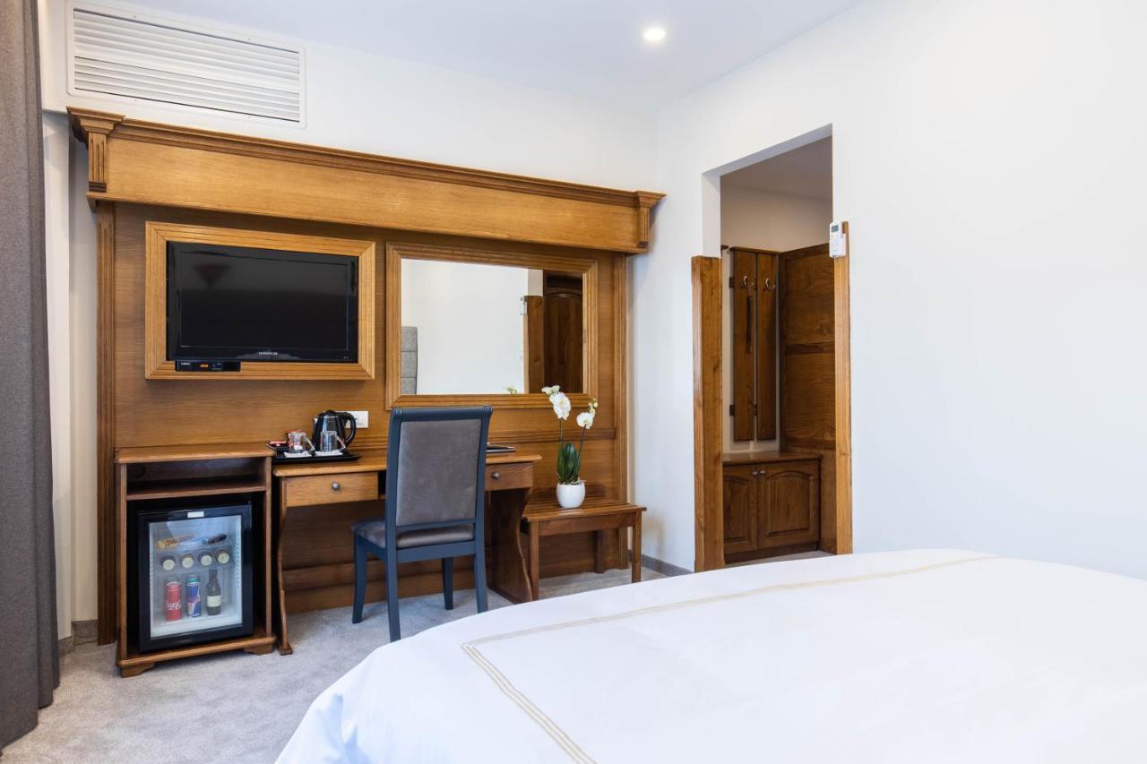 Hotel Afa Pristina Eksteriør bilde