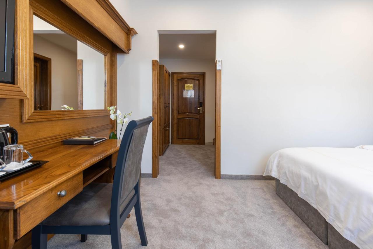 Hotel Afa Pristina Eksteriør bilde