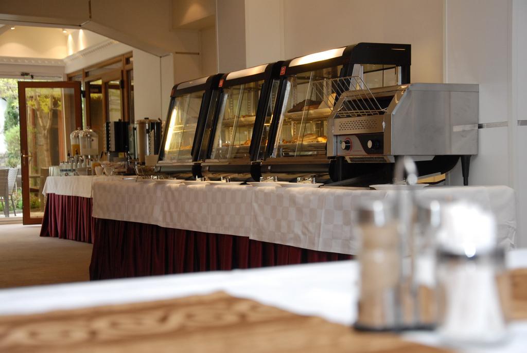 Hotel Afa Pristina Eksteriør bilde
