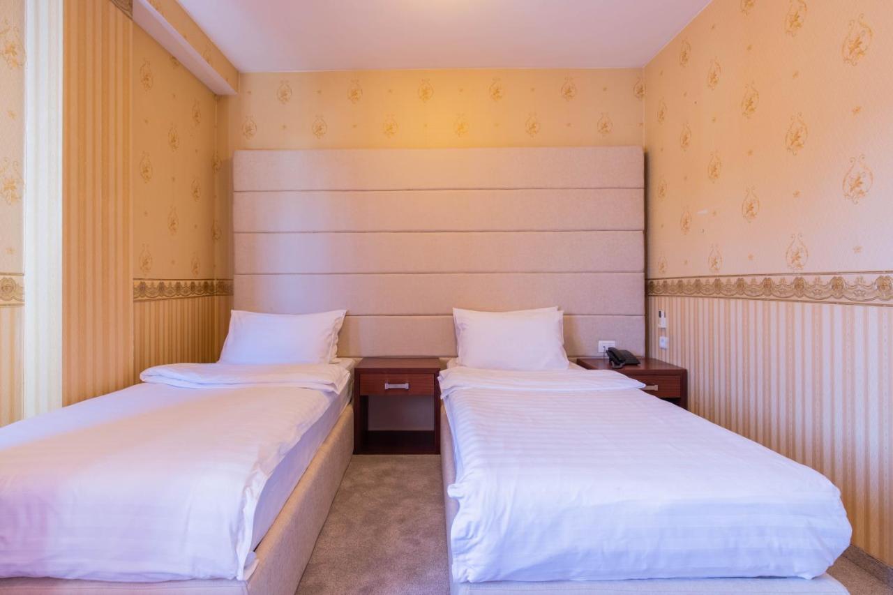 Hotel Afa Pristina Eksteriør bilde
