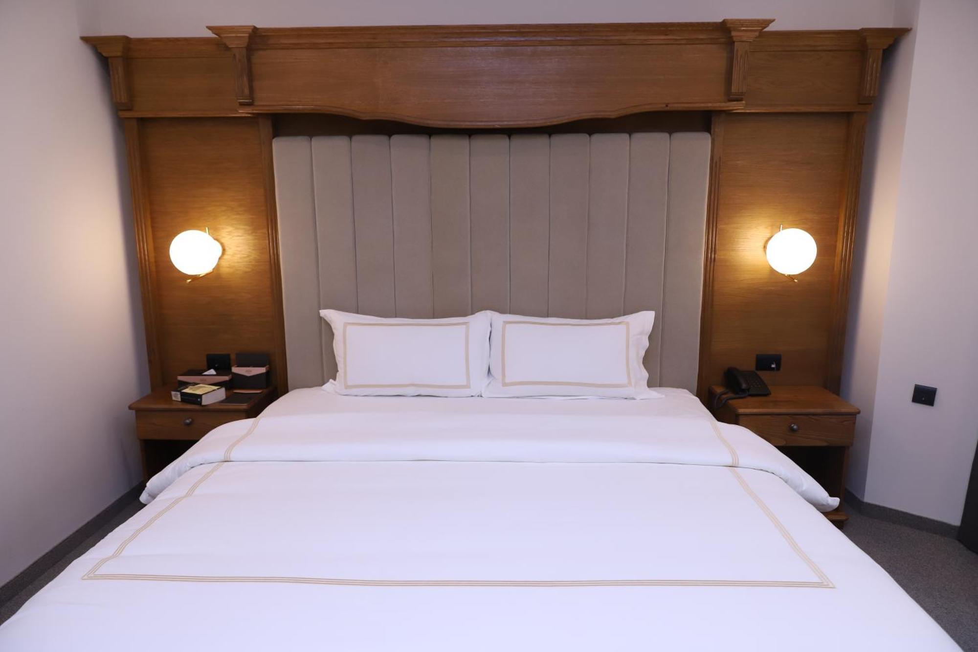 Hotel Afa Pristina Eksteriør bilde